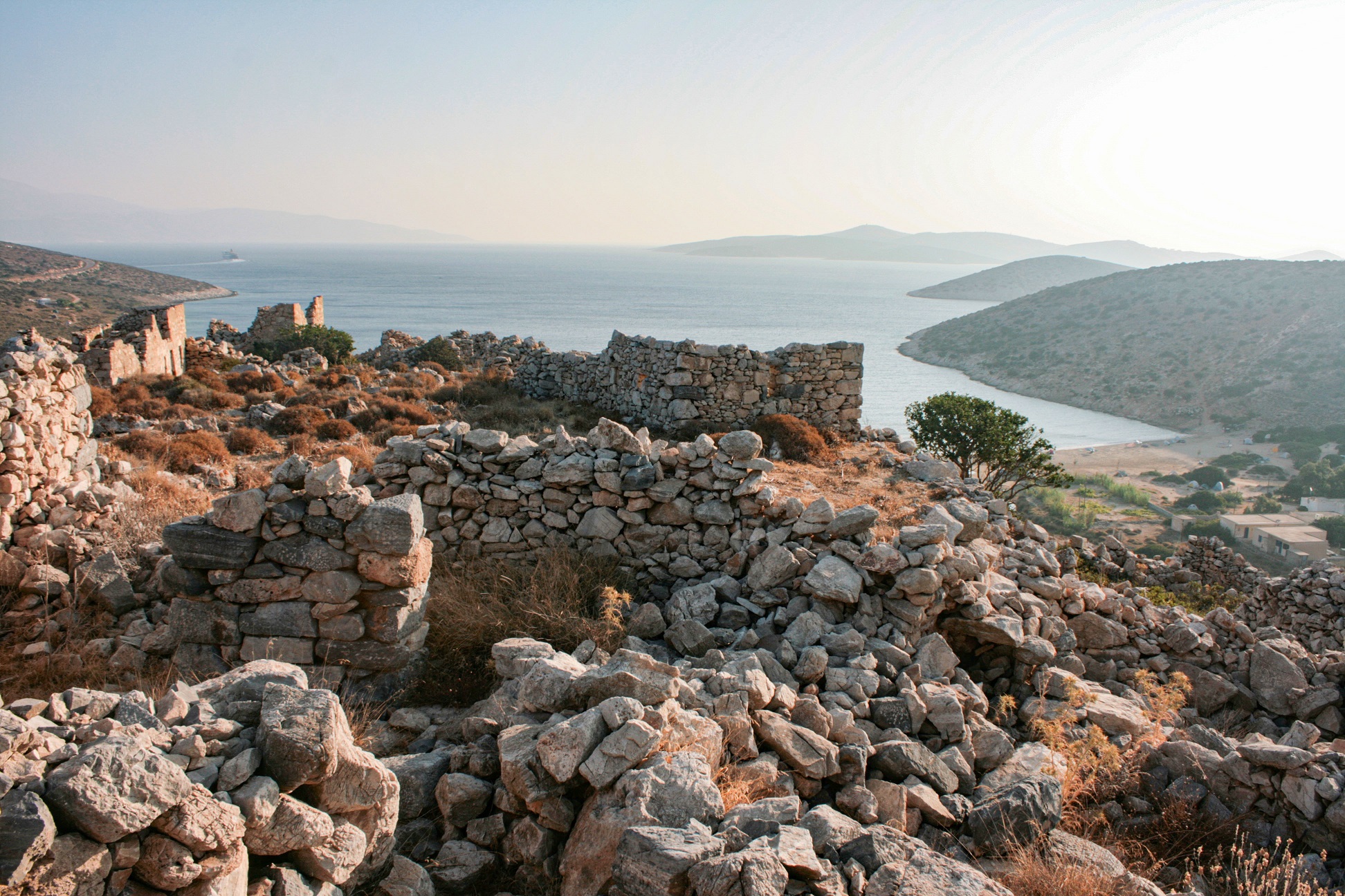 Μικρές Κυκλάδες: Πεζοπορία στον κρυφό παράδεισο των Κυκλάδων